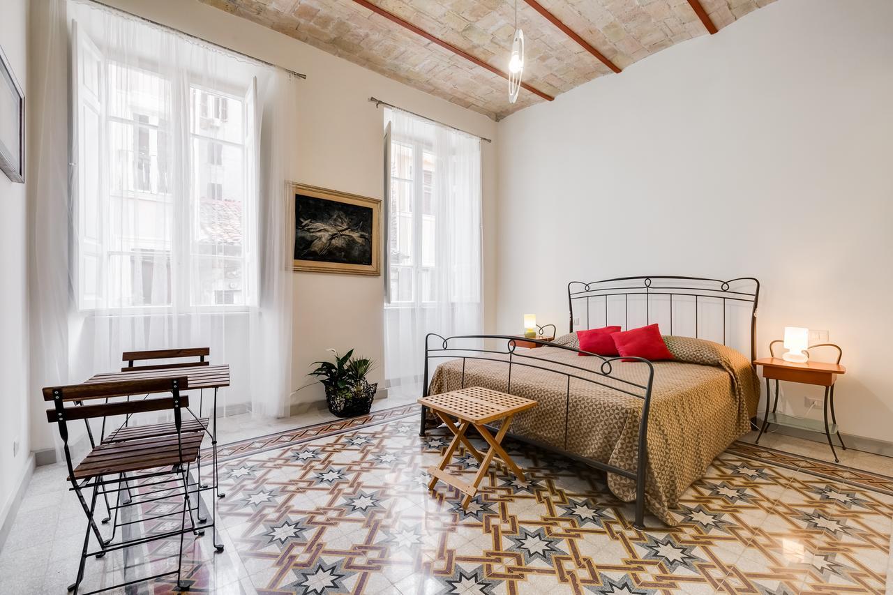 Monti Colosseum Apartment Řím Exteriér fotografie